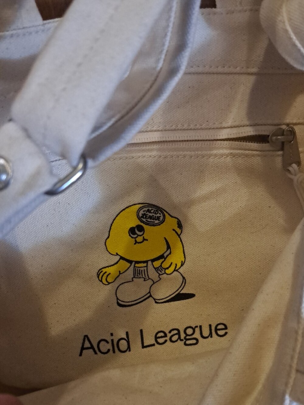 BAGGU Acid League lemon 100% Cotton Tote with Green and Yellow Cartoon Graphic - Picture 3 of 7